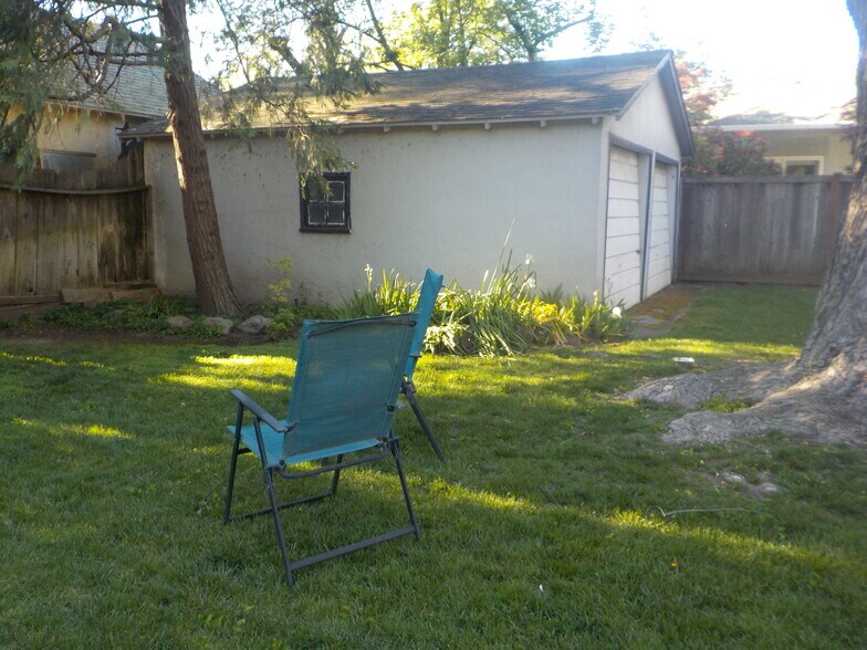 Building Photo - 1211 Laburnum Ave