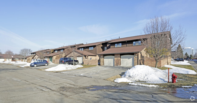 Primary Photo - Cumberland Condominiums