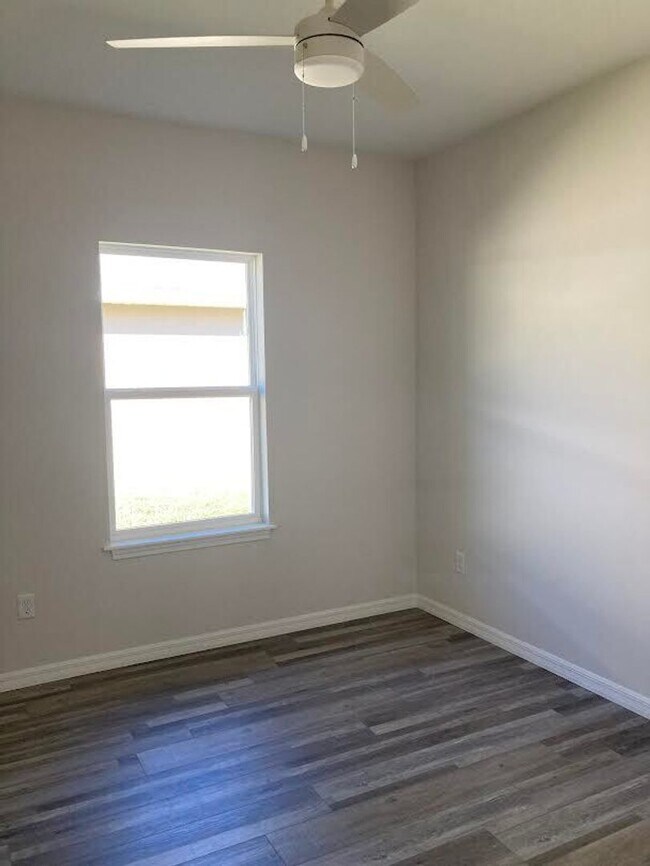 Building Photo - Newly Built Duplex in Beautiful Pine Lakes