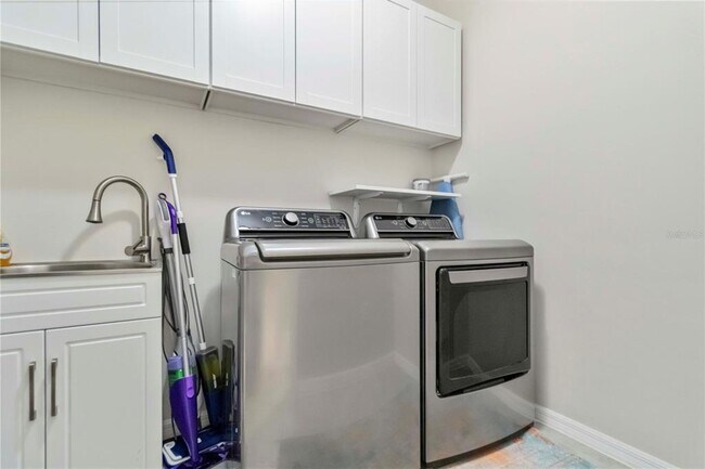 Building Photo - 20765 Swallowtail Ct