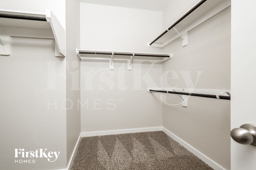 Building Photo - 235 Aster View Ct