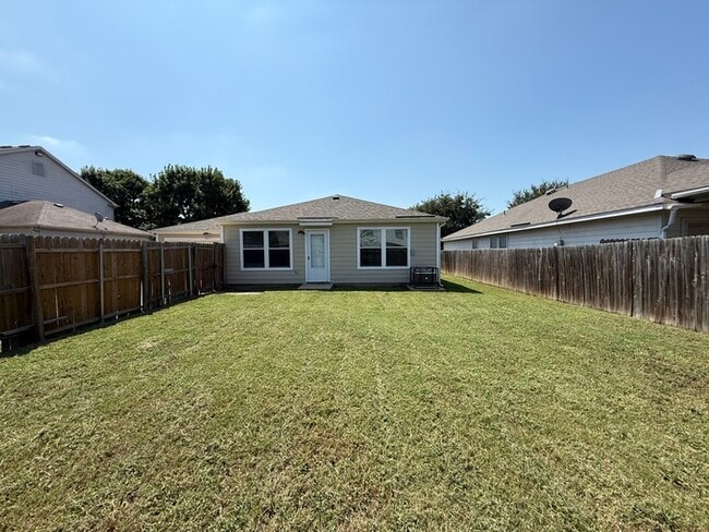 Building Photo - 9625 Brierwyck Dr