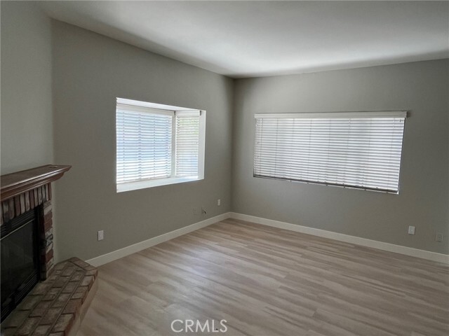 Building Photo - 544 N Orange Ave