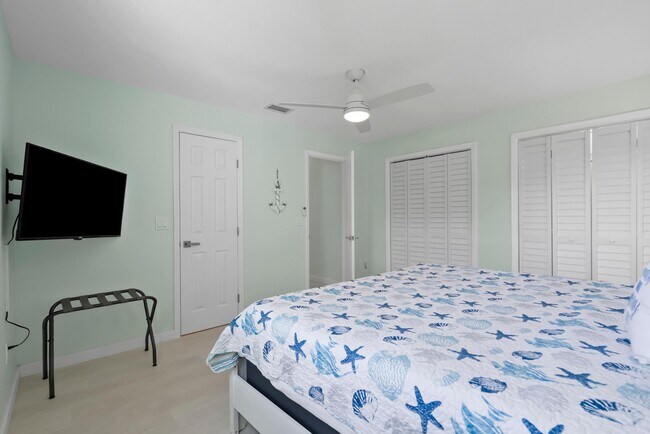 Building Photo - 670 Hernando St