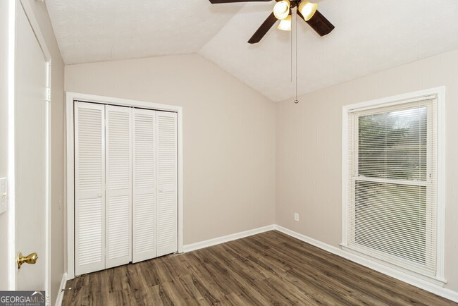 Building Photo - 26 Hickory Glen Way