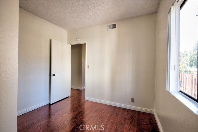 Building Photo - 1290 Elm Ave
