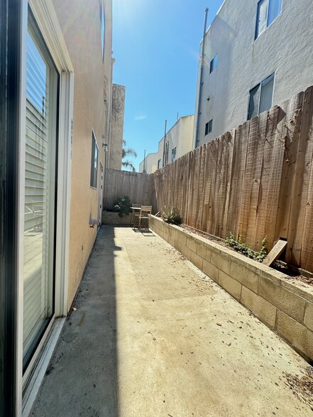 large private patio - 1757 17th St