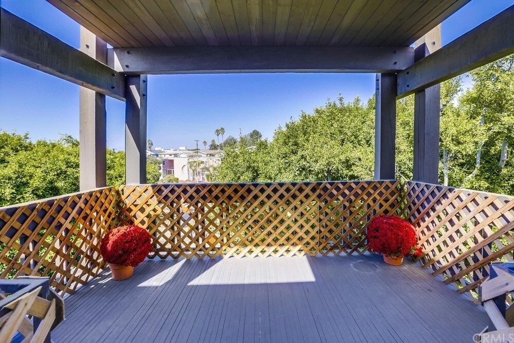 Building Photo - 7742 Redlands St
