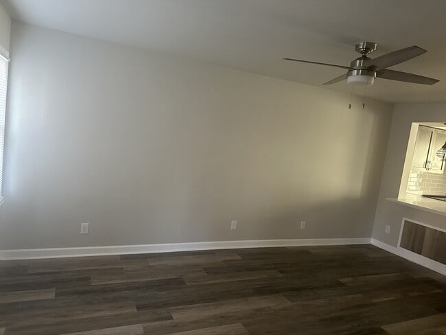 Building Photo - 1434 Dover Rd