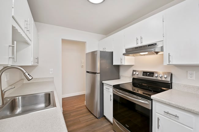 Interior Photo - SAN Sandra Apartments