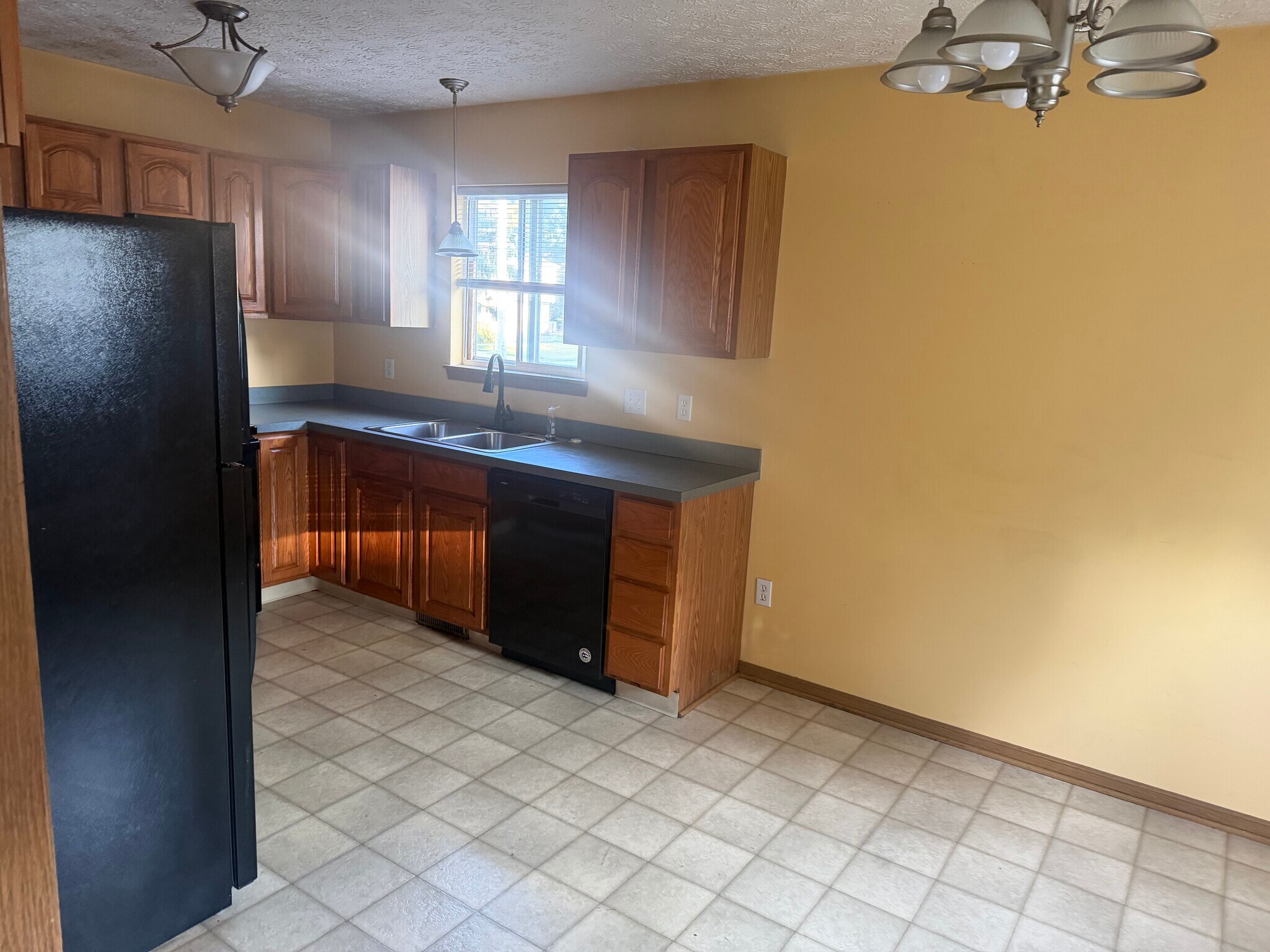 Building Photo - 1254 Wyley Ave