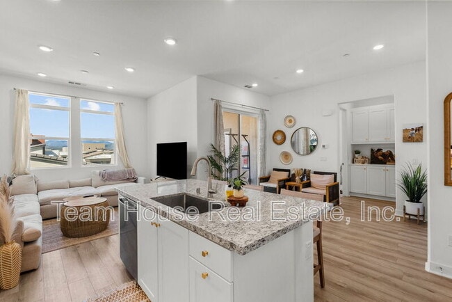 Building Photo - 27466 Mercantile Ct