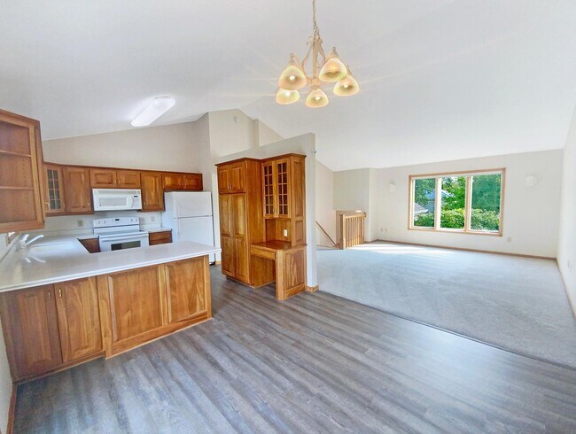 Building Photo - 3647 Ironwood Ct SW