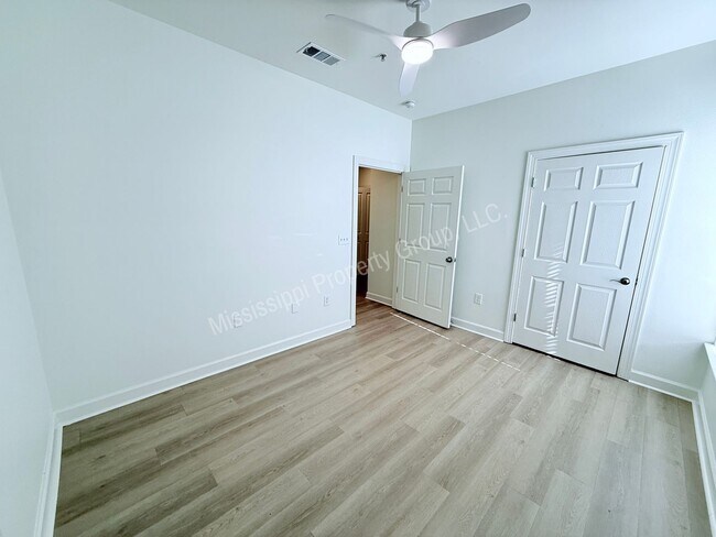 Building Photo - 2BR/2BA