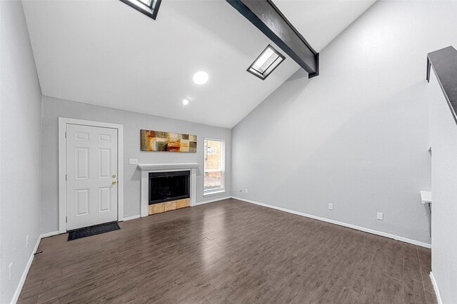 Building Photo - 6738 Eastridge Dr