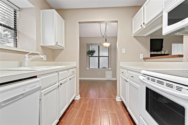 Building Photo - 1509 Hunting Green Dr