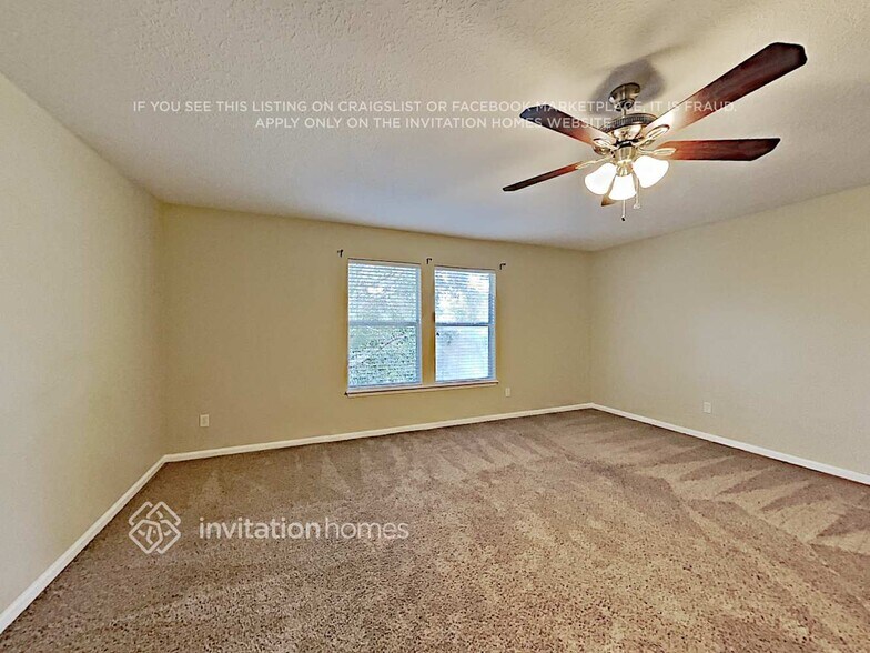 Building Photo - 12587 Woodfield Cir W