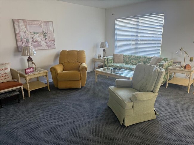 Building Photo - 205 Andover Pl N