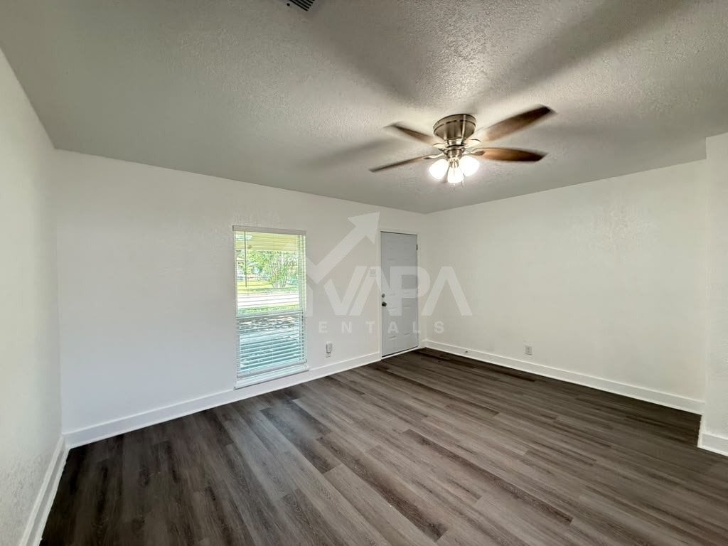 Building Photo - 106 Covina Ave