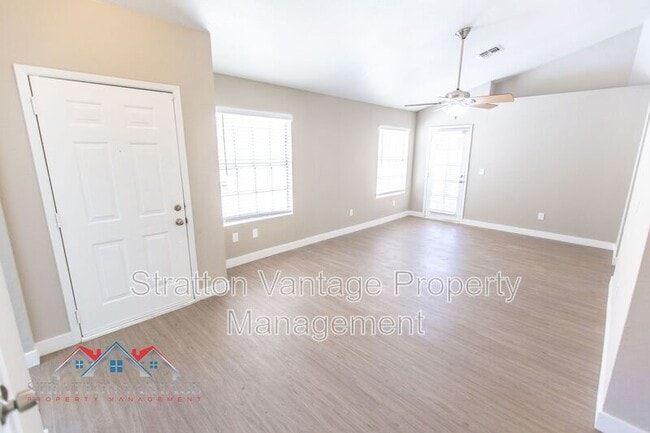 Building Photo - 1915 S 39th St