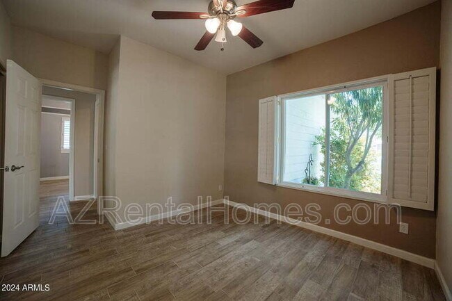 Building Photo - 16023 N 48th Pl