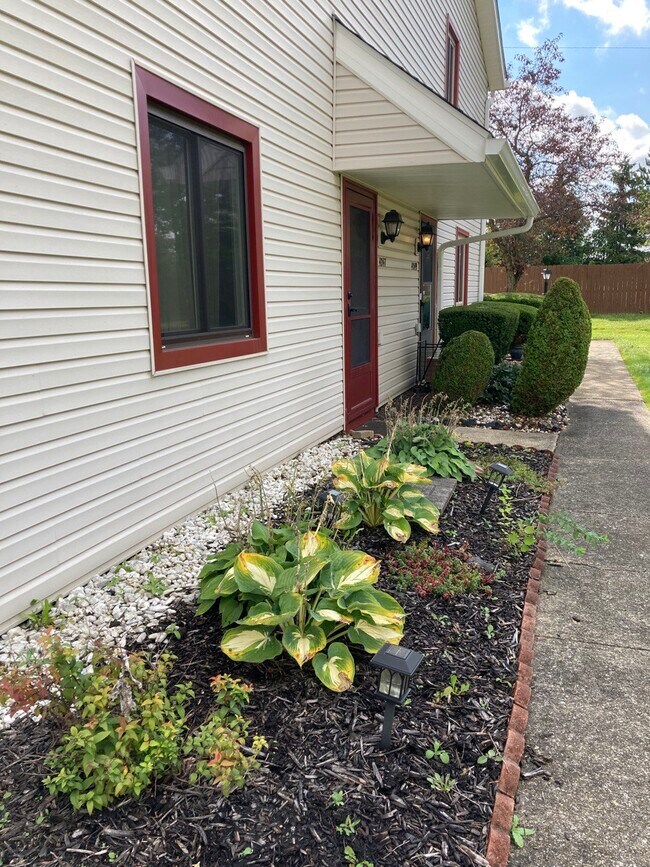 Building Photo - 4247 Maiden Ct