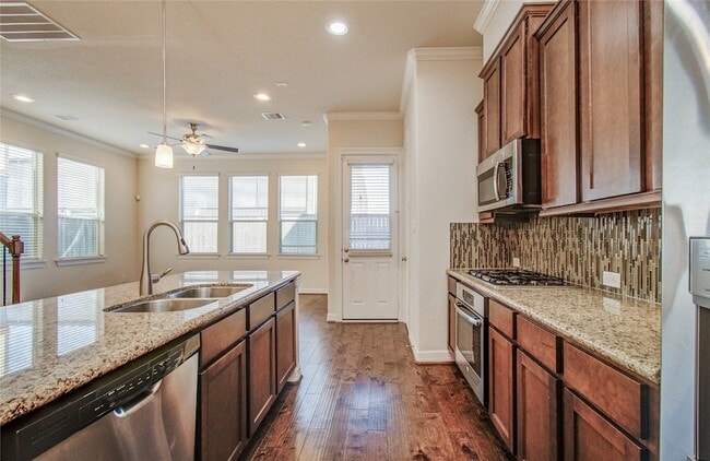 Building Photo - 10804 Brittmoore Oaks Pl