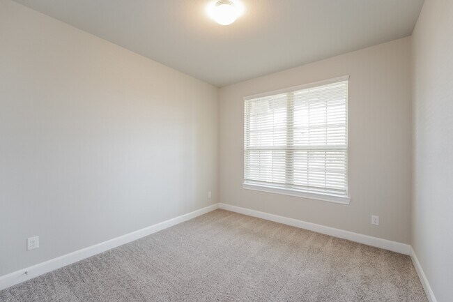 Building Photo - 1126 Orange Dawn Dr