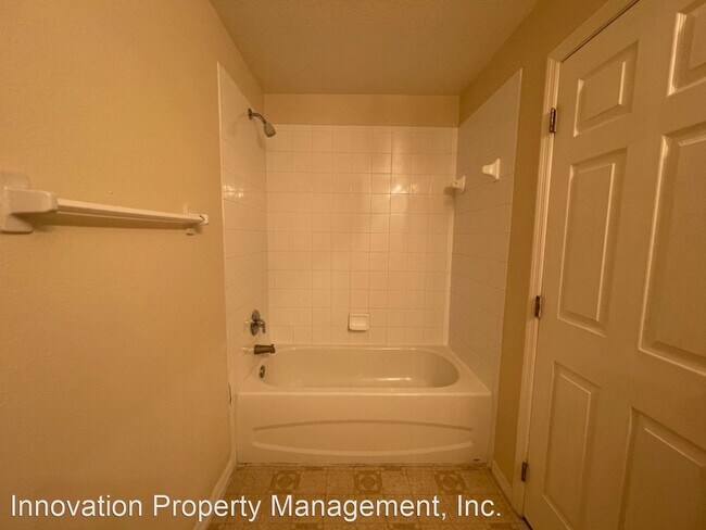 Building Photo - 3 br, 2 bath House - 1827 Hudson Court