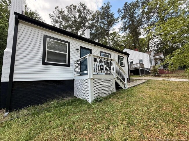 Building Photo - 122 Kensington Cir