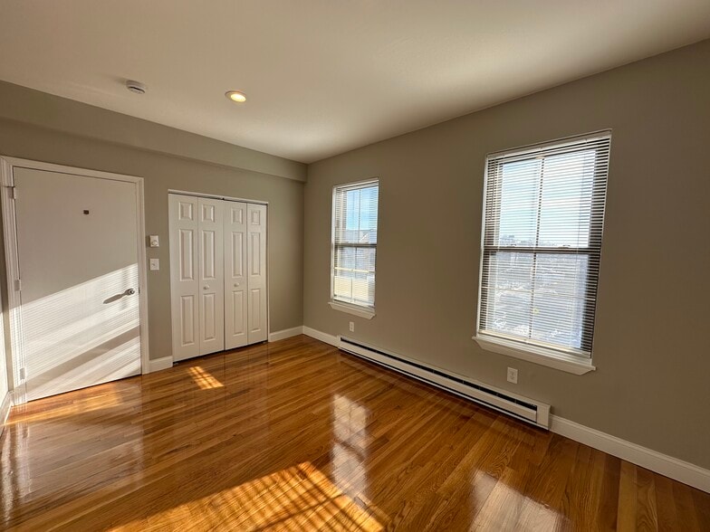 Building Photo - 1 Pembroke St