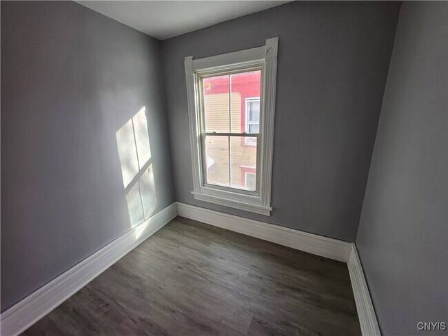 Building Photo - 117 Landon Ave