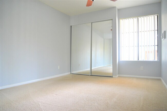 Building Photo - 3877 Pell Pl