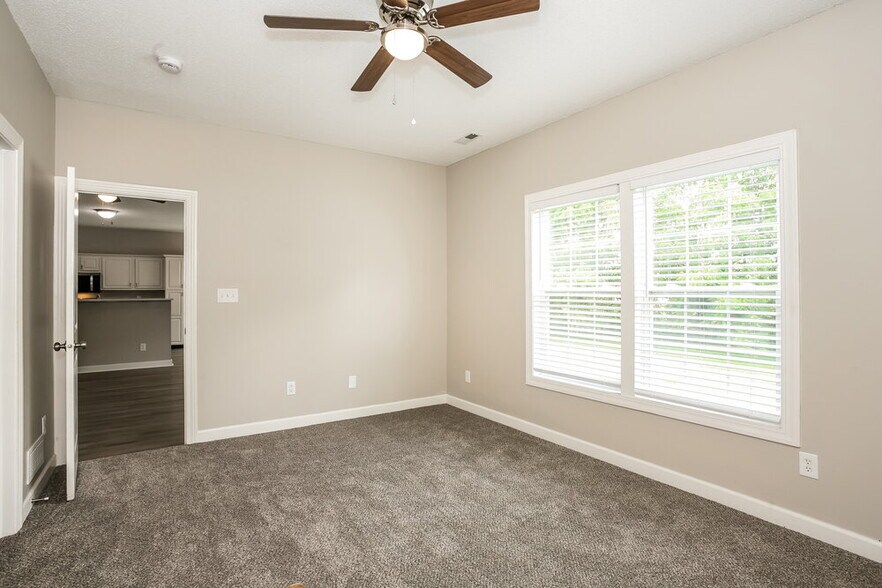 Building Photo - 6460 Dusty Laurel Dr