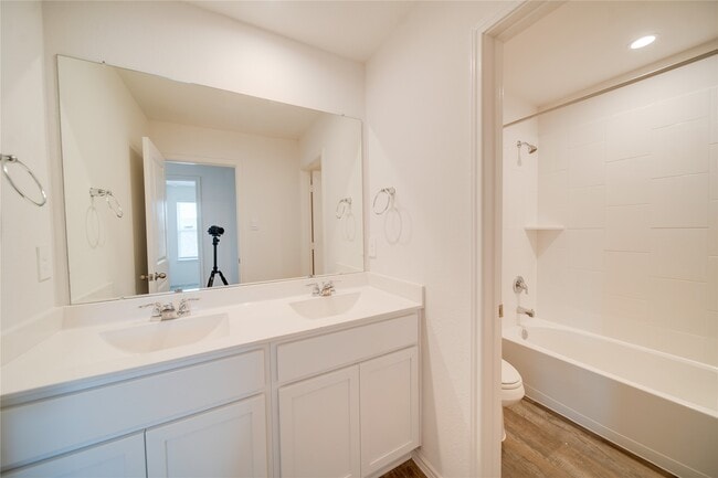 Building Photo - 30838 Brightwell Bnd