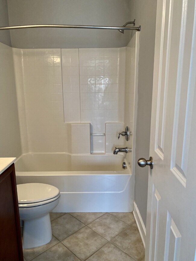 Building Photo - Spacious Lenox Village Townhouse: 3 Beds, ...