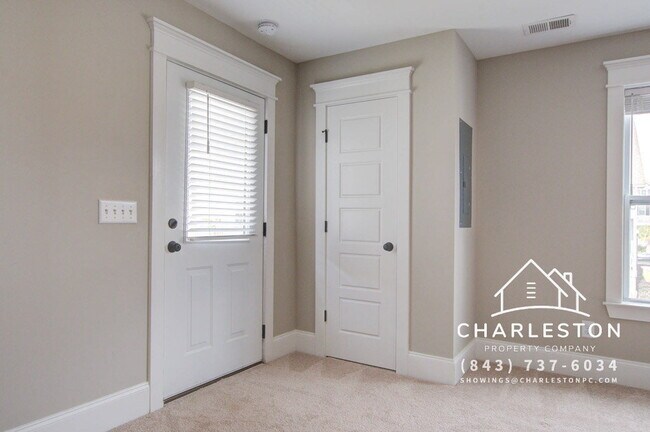 Building Photo - 1636 Juliana St