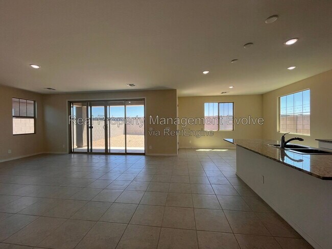 Building Photo - 4617 S 108th Ave