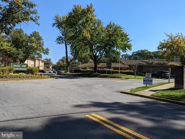 Building Photo - 7228 Donnell Pl