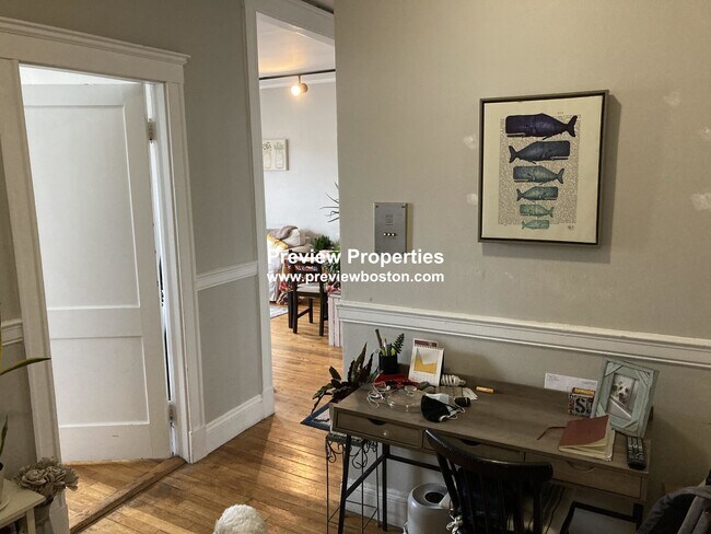 Building Photo - 1572 Commonwealth Ave