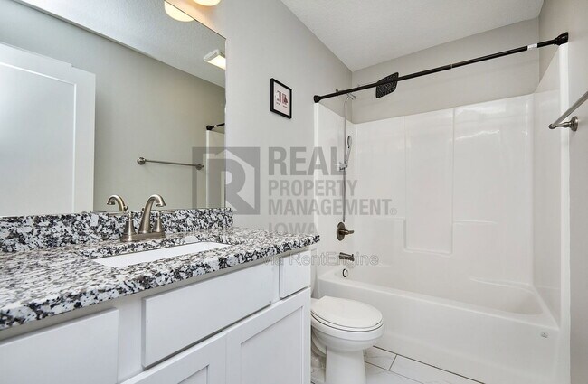Building Photo - 9654 Turnpoint Dr