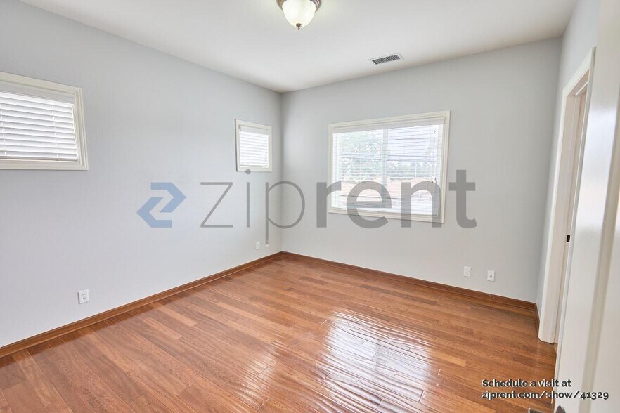 Building Photo - 8703 Belmont St