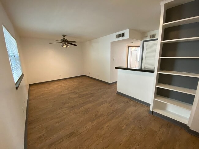 Building Photo - 4306 Avenue A