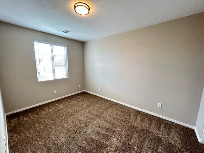 Building Photo - Beautiful 4/Bed/3Bath/2Car Two-Story Home with Loft and Office in Providence!