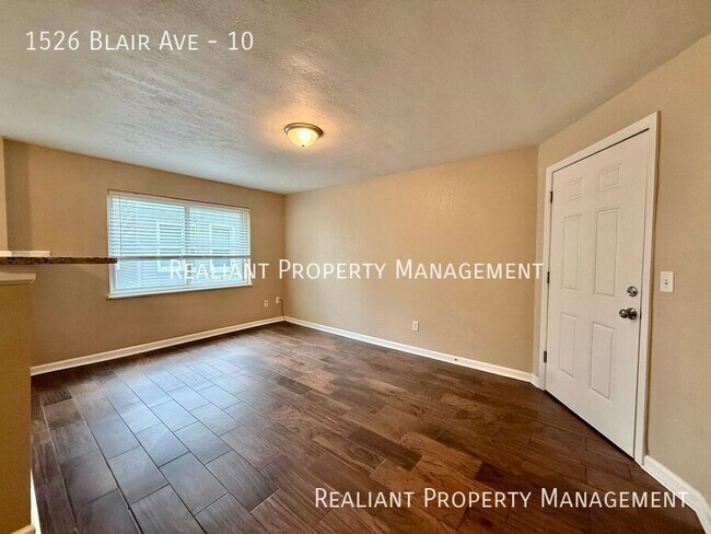 Building Photo - 1526 Blair Ave