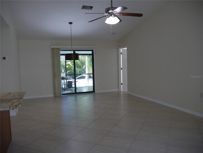 Building Photo - 3026 Vinson Ave