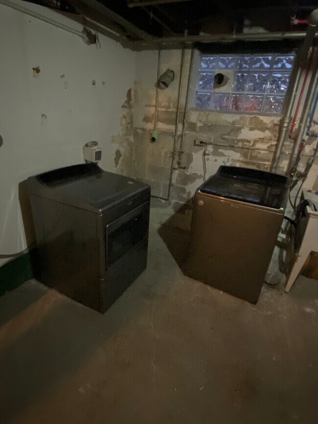 Laundry in basement - 2240 E Vollmer Ave