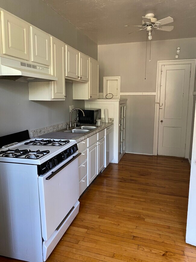 Primary Photo - 7825 Saint Charles Ave