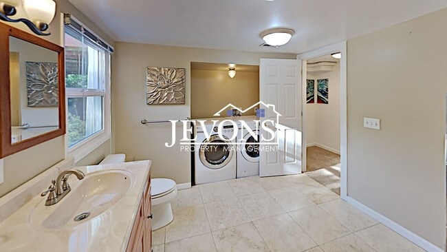 Building Photo - Beautiful two-story home in a walkable area near dining, shopping, entertainment and schools!