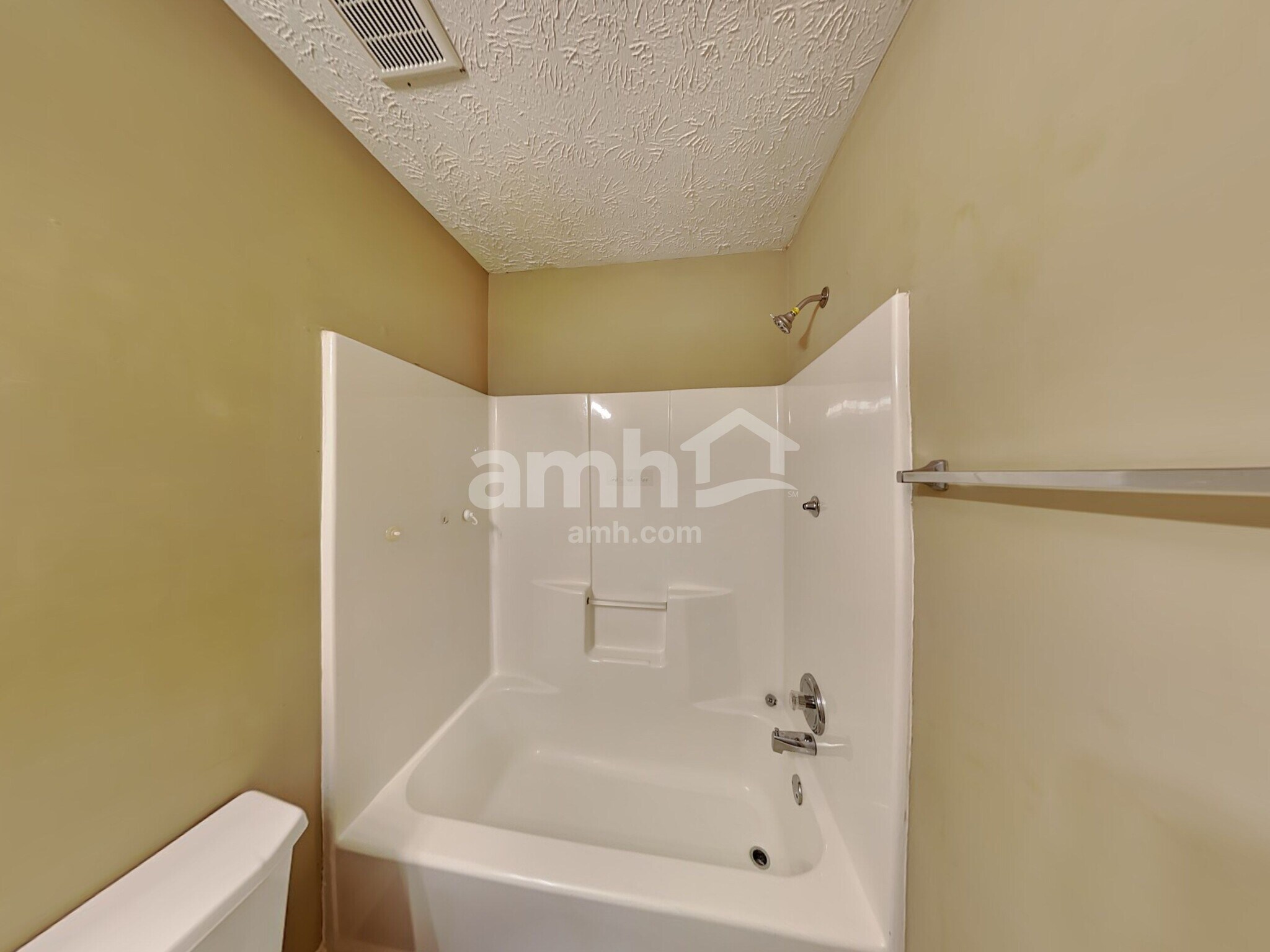 Building Photo - 133 Weatherstone Dr